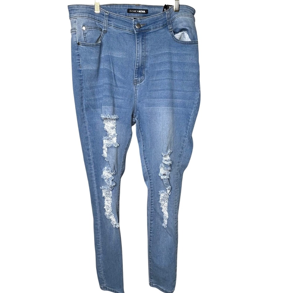 FashionNova XL Distressed Jeans- stretch, high rise ankle NWT